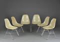Ray og Charles Eames. Seks skalstole, model DSS, cremehvid glasfiber 6 Denne vare er sat til omsalg under nyt varenummer 4520713