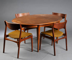 Dansk møbelproducent. Spisebord af teak samt fire stole 7
