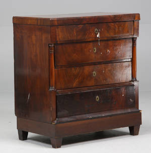 Kommode med halvsøjler, mahogni, 1800- tallet