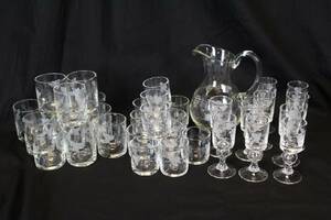 GLASSERVIS  SWEDISH OLD 35 DEL, HUGGNA