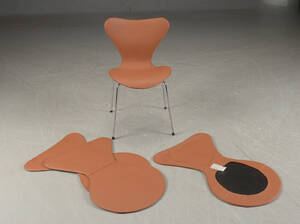 Deszine Talks. Læderovertræk til 7´er stole 4