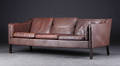 Dansk møbelproducent. 3 personers sofa