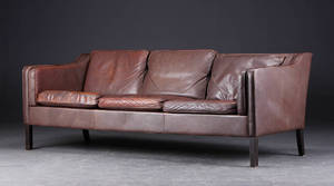 Dansk møbelproducent. 3 personers sofa