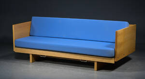 Hans J. Wegner, briks i eg og uld