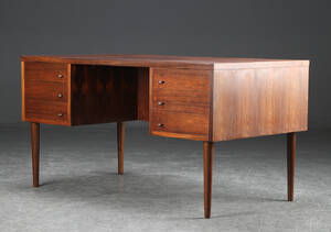 Fritstående skrivebord, palisander, dansk møbelproducent