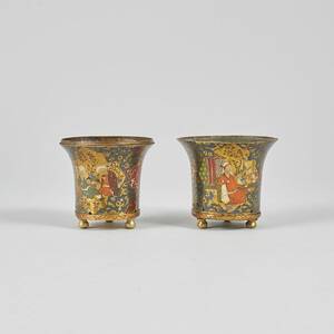 Skålar, på kulfötter