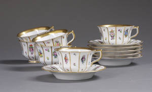 Henriette servicedele af porcelæn. Kgl.P. 12