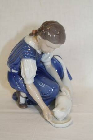 BG FIGURIN H 15 CM