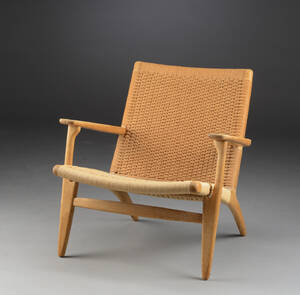 Hans J. Wegner. Lænestol, model CH-25
