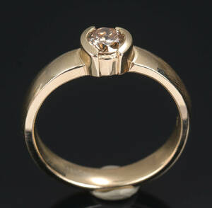 Solitairering af 14 kt guld, ca. 0.45 ct