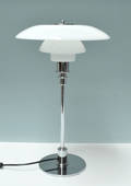Poul Henningsen 1894 - 1967. PH 32 bordlampe