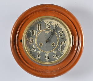 VÄGGUR, Junghans, 1900-tal.