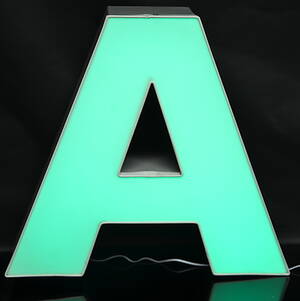 BOKSTAVSLAMPA, ledbelysnig,16-olika färger.