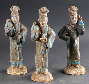 Tre kinesiske gravvogter figurer 3 Denne vare er sat til omsalg under nyt varenummer 4491937