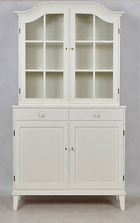 VITRINSKÅP, gustaviansk stil, 1900-talets andra del.