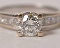 Brillant og diamantring, ca. 1,35 ct