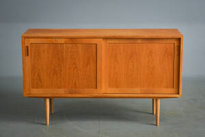 Hundevad - Skænk af egetræ