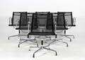Charles Eames. Sæt på seks stole, model EA 108 i netvæv 6 