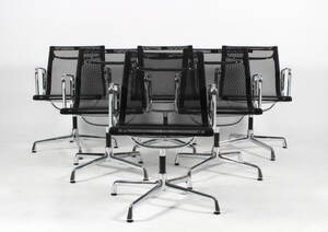 Charles Eames. Sæt på seks stole, model EA 108 i netvæv 6 