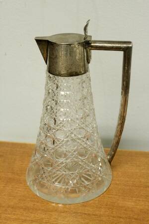 Vinkanna, Silvermonterad