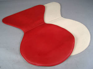 Hynder, helbetræk til Arne Jacobsens 7er stole, model 3107 2