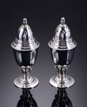 Georg Jensen. Salt-  pepperbøsse af sterlingsølv, dussin nr. 180 2