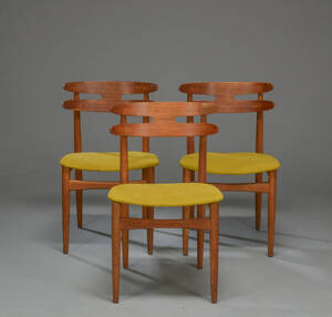 Tre spisestole, formbøjet krydsfiner. 3