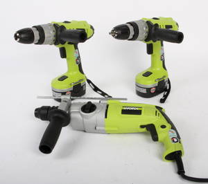 Worx. To batteriboremaskiner samt slagboremaskine. 3