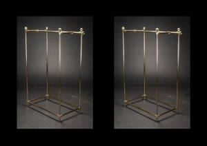 To tøjstativer af formessinget aluminium 2