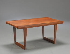 Dansk møbelproducent. Sofabord af teak