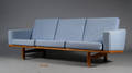 H. J. Wegner. Tre-pers. sofa