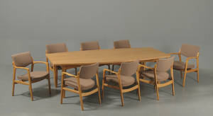 Dansk møbelproducent Konferencebord samt 8 armstole af eg 9