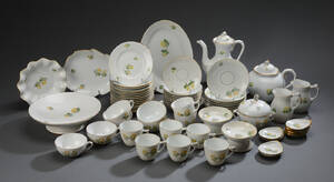 Bing  Grøndahl. Erantis kaffe- og testel af porcelæn ca. 65