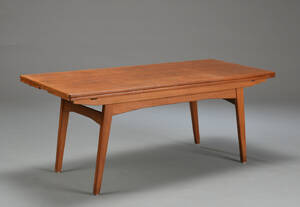 Dansk møbelproducent. Sofabord elevationsbord af teak