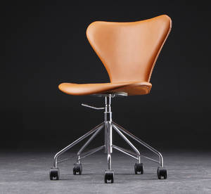 Arne Jacobsen 1902 - 1971. Kontorstol, model 3117