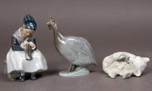 Kgl.Porcelæn. Tre figurer. 3