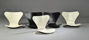Arne Jacobsen. Fem skaller til stol 3107 5