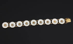 A. Michelsen. Marguerit armlænke, forgyldt sterling sølv