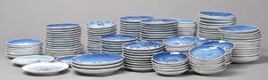 Royal Copenhagen BG - diverse platter - jule-, Mors Dag m.m. i porcelæn. Ca. 180 stk.