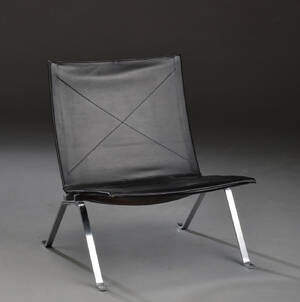 4483 - Poul Kjærholm. Lænestol model PK22, læder