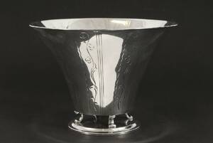 Skål på fot, silver, GAB, 1927