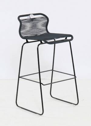 Verner Panton. VP ONE barstol i farve BLACK me sort stel