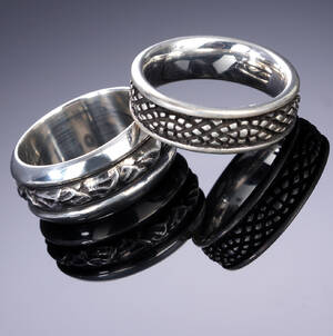 Georg Jensen. To ringe i sterling sølv, ringstr. 59. 2