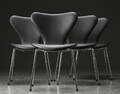 Arne Jacobsen. Fire syverstole model 3107, sort læder 4