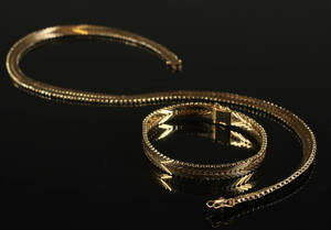 Geneve - halskæde og armbånd, 8 kt. guld. Vægt 39.7 2