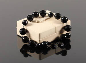 Marianne Dulong. Onyx halskæde