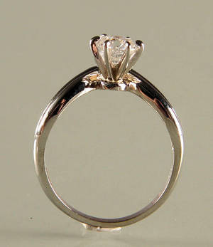 Solitaire ring ca. 0.83 ct.  Denne auktion er annulleret - se nu vare 1899770