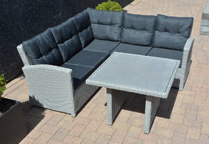 Have hjørnesofa med bord Denne vare er sat til omsalg under nyt varenummer 4935653