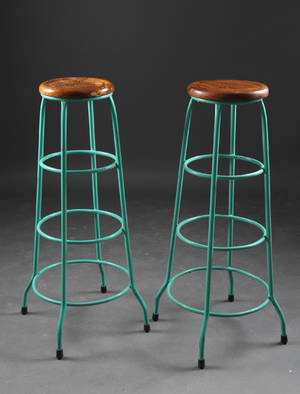 Ett par barpallar, Industridesign