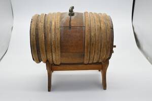 Brännvinskage m bostämpel 1800.tal L.24cm H.43cm